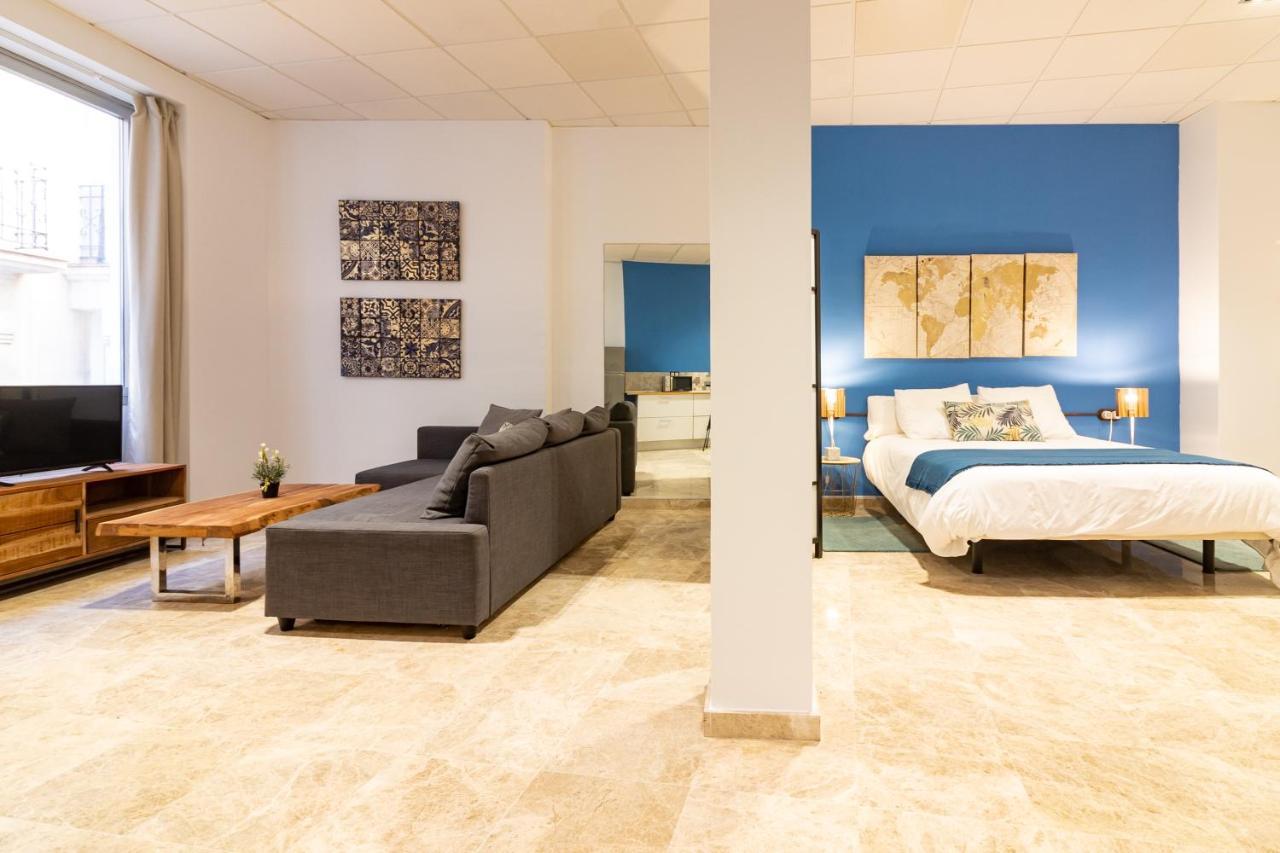 Saenz Suites Gallery By Bossh! Apartments Malaga Exterior photo