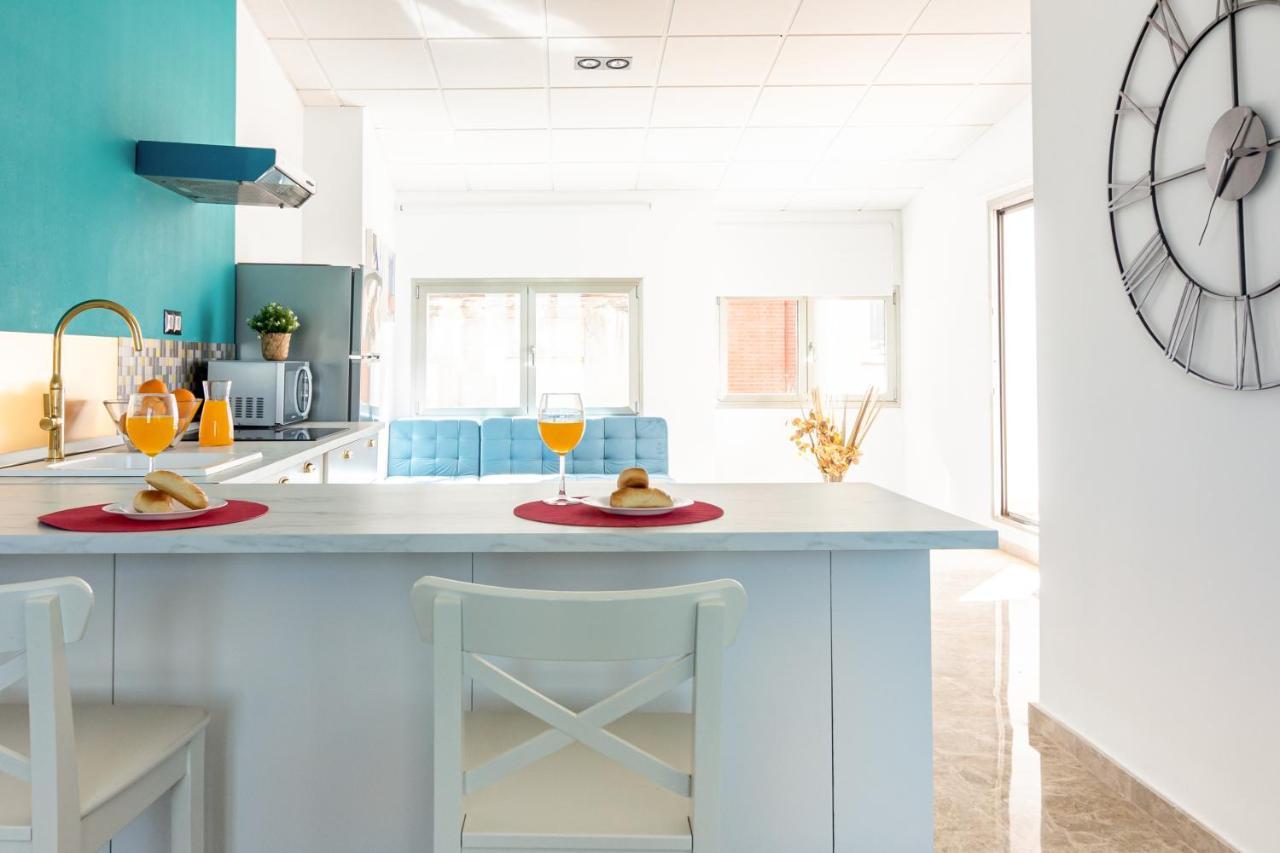 Saenz Suites Gallery By Bossh! Apartments Malaga Exterior photo
